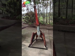 สายใยแก้ว 3 มิติ ดูจริง ไดโนเสาร์ต่อสู้ รูปปั้น pterosauria ในกลางแจ้ง