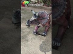 สนามเด็กเล่นกลางแจ้งไฟเบอร์กลาส Animatronic Dinosaur Triceratops Water Repellent