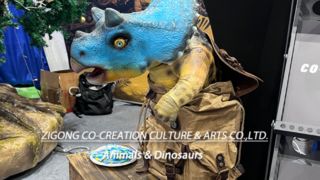 กระเป๋าเป้ไดโนเสาร์ Triceratops Animatronic แบบโต้ตอบสำหรับเด็ก