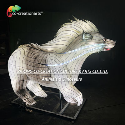 ประติมากรรมโคมไฟแบดเจอร์สีขาวล้ำยุค พร้อมครีบ LED Mohawk และหางมังกร